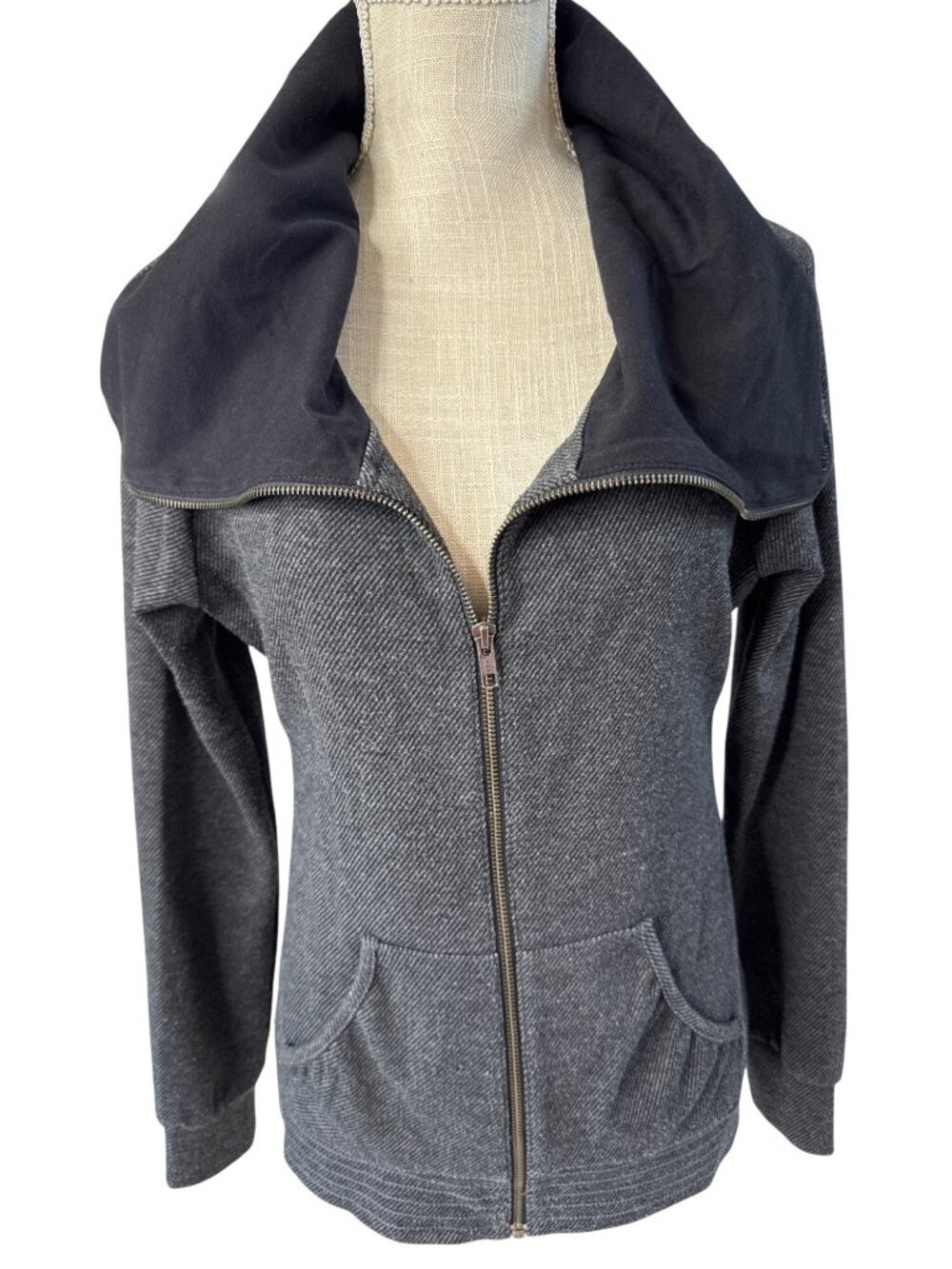 Vintage Guess Womens Gray Zip-Up Jacket W/Oversized Collar/Pockets M